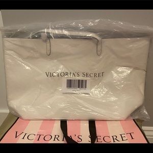 New Victoria’s Secret Tote Bag